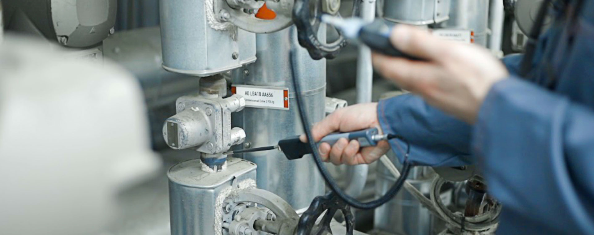 Trabajo técnico en válvulas y sistemas industriales